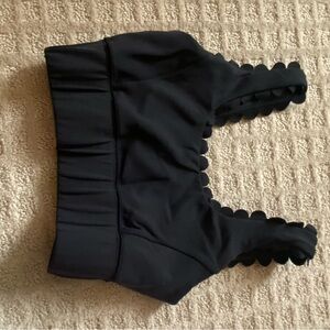 Womens Black Scalloped IVL Sports Bra